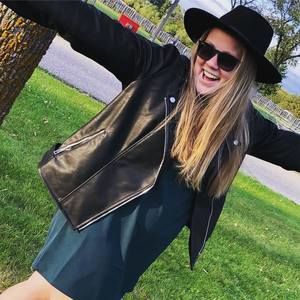 Meet your Posher, Julia